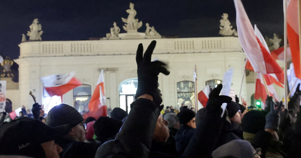 Standoff at Presidential Palace Shows Poland’s Right Won’t Go Quietly