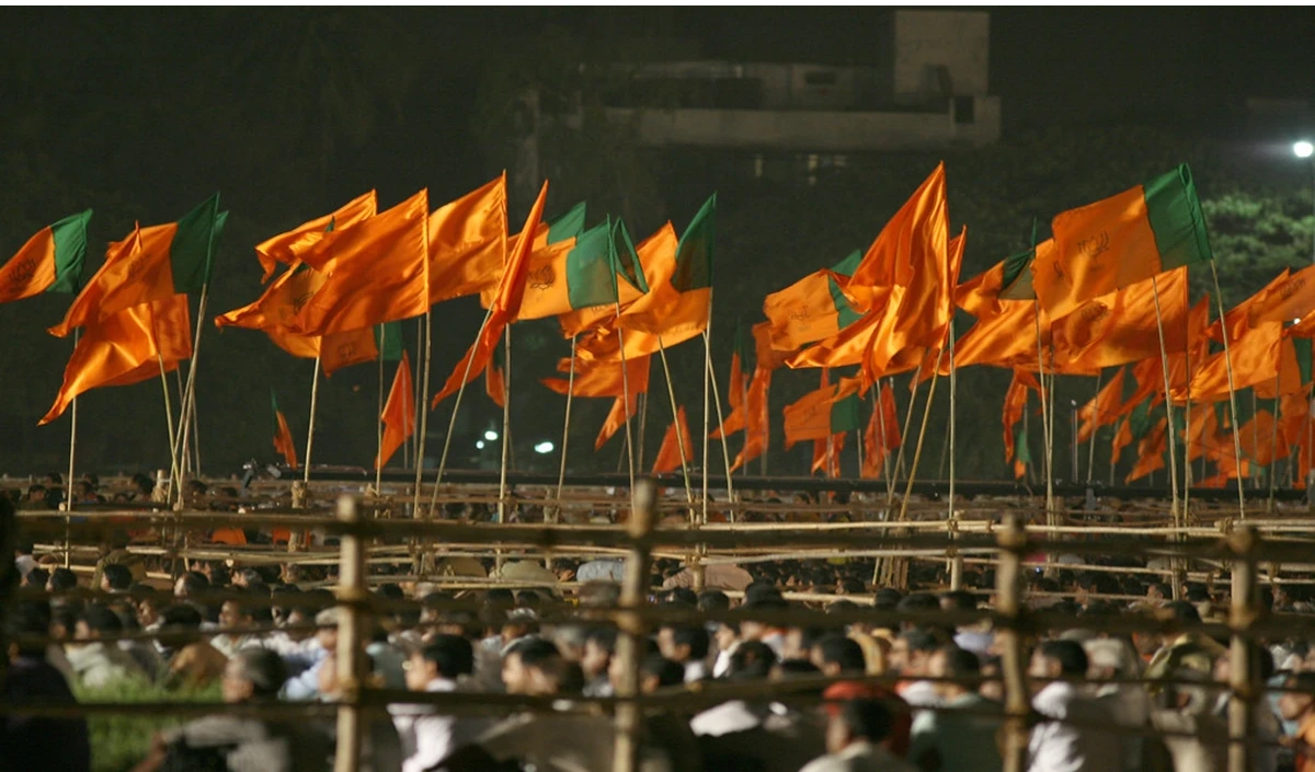 कांग्रेस नेता शिवशंकरप्पा ने भाजपा सांसद राघवेंद्र को सराहा, उन्हें पुनर्निर्वाचित करने को कहा