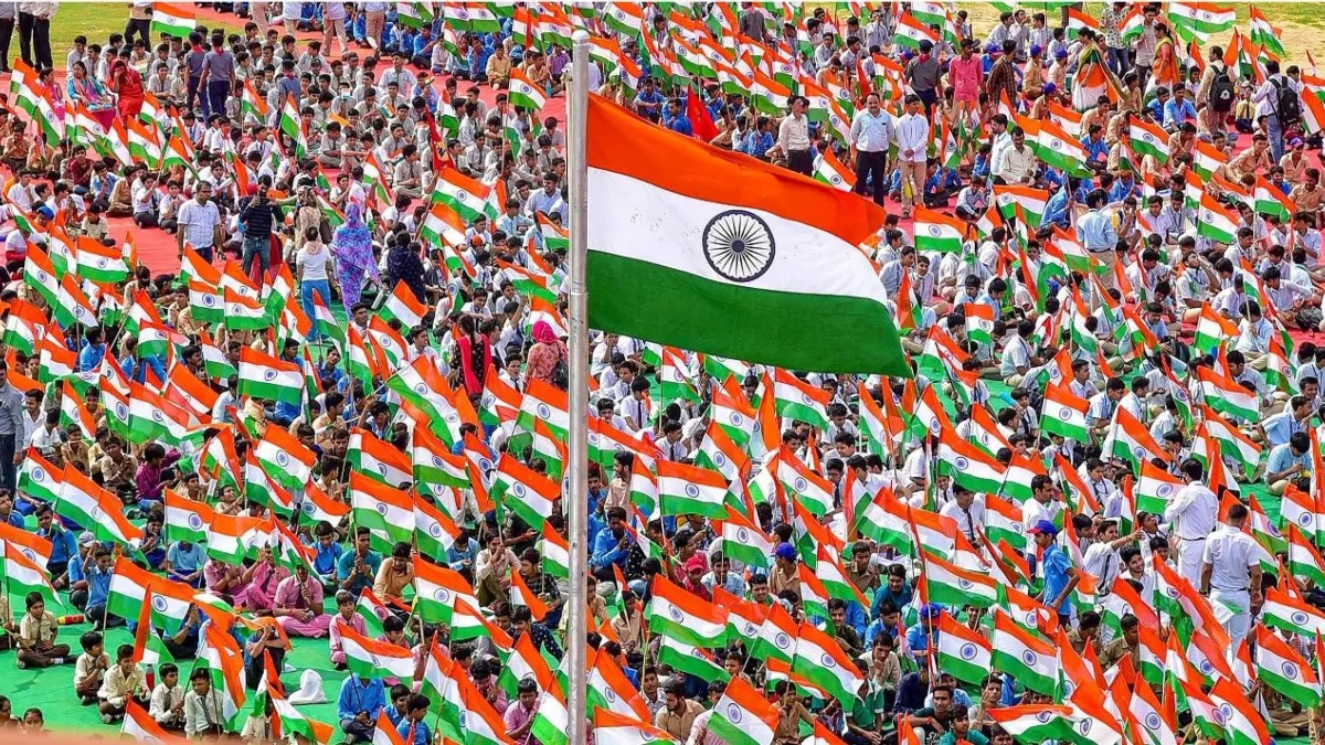 Republic Day 2024: क्या हैं आपके मौलिक कर्तव्य, न मानने पर कौन सा दंड मिलेगा? यहां जान लें