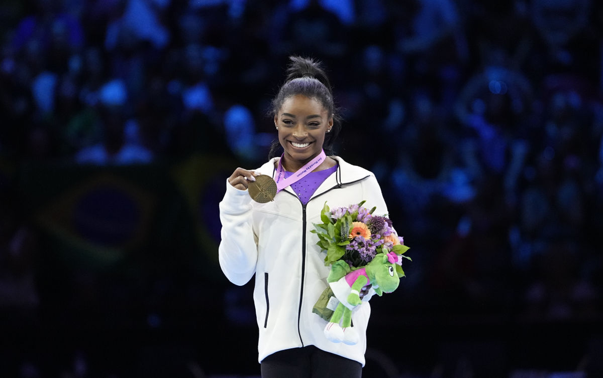 Must Read: Simone Biles Covers 'Vanity Fair', Coachtopia Releases 'The Road to Circularity' Docuseries