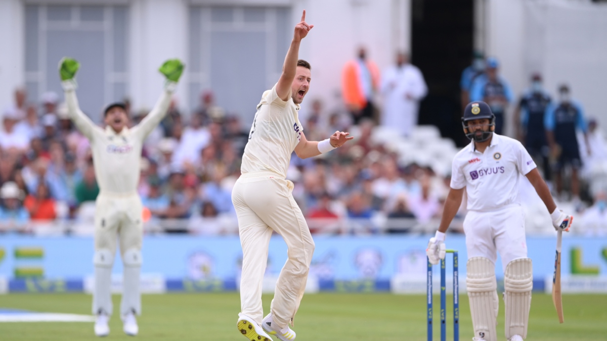 ind vs eng test series england pacer ollie robinson is getting trained with mohammed shami video | टीम इंडिया को हराने के लिए इंग्लैंड ने चली ये चाल, भारतीय खिलाड़ी से ले रहे ट्रेनिंग