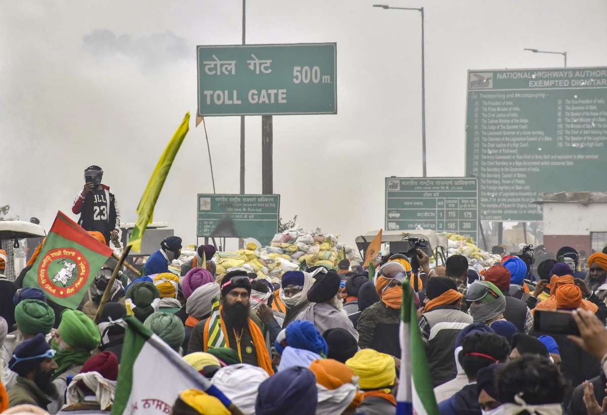 Farmers Protest: किसान संगठन आज मना रहे ‘काला दिवस’, हरियाणा सरकार के खिलाफ प्रदर्शन करेंगे