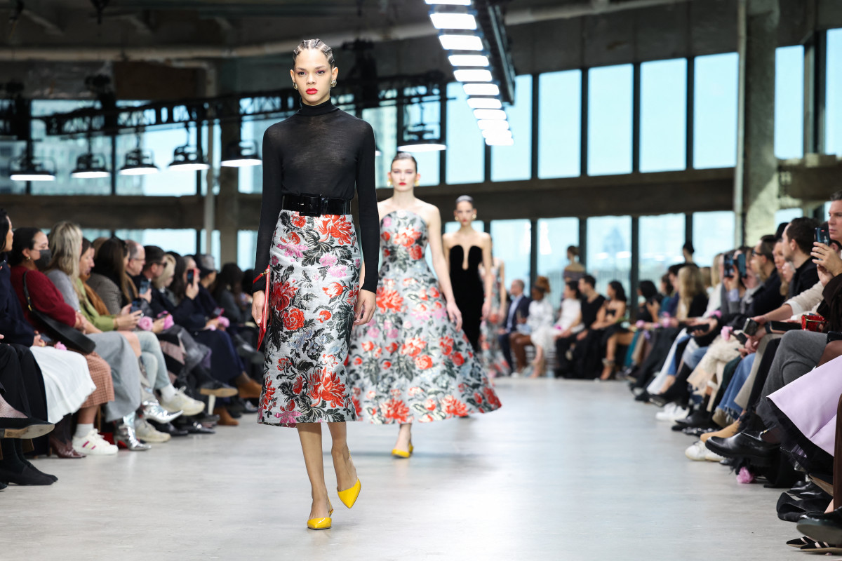 At Carolina Herrera, Wes Gordon Shows the Power of Restraint for Fall 2024