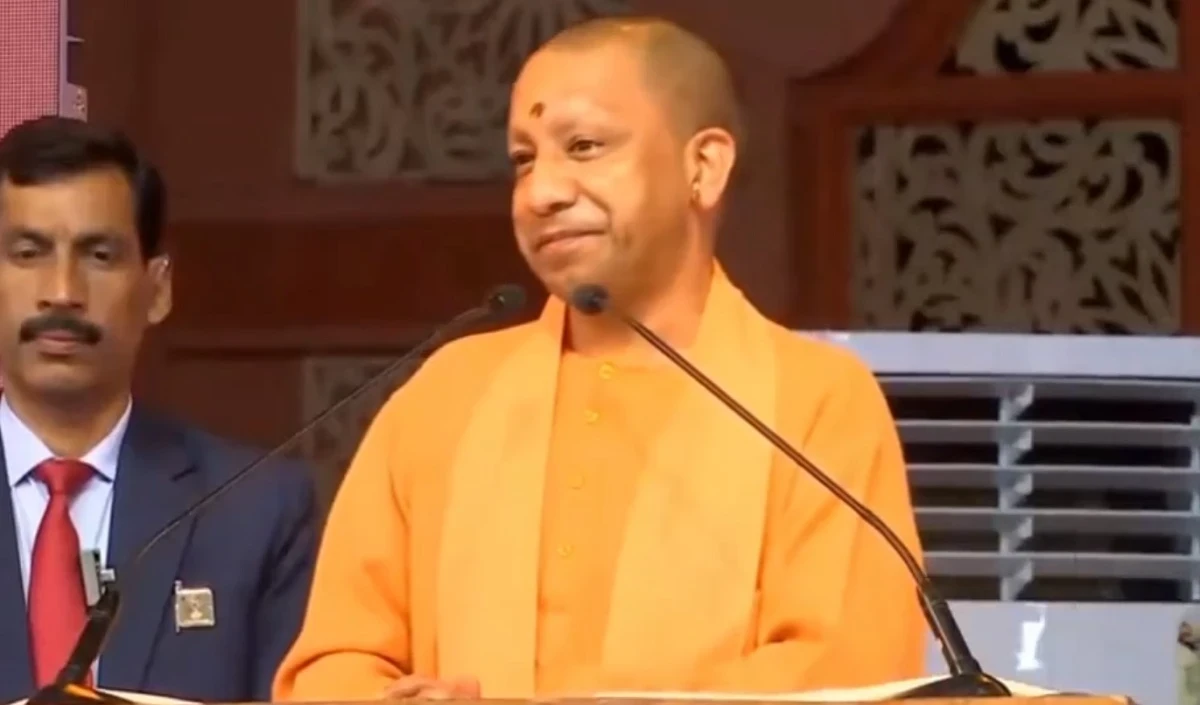 Yogi Govt जल्द ही पर्यटकों को पांच सौ रुपये में कराएगी Kashi दर्शन