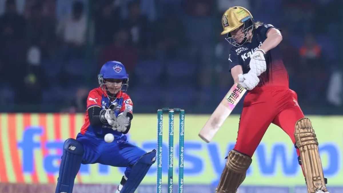 WPL 2024 match 17 Delhi Capitals beat Royal Challengers Bangalore by 1 run | WPL 2024: RCB को हराकर दिल्ली कैपिटल्स ने खोला जीत का पंजा, प्लेऑफ के लिए किया क्वालीफाई