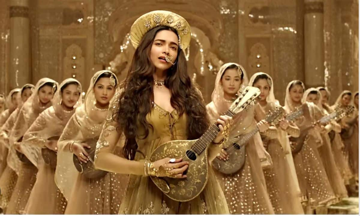 Oscar के ऑफिशियल पेज पर Deepika Padukone के हिट गाने ‘दीवानी मस्तानी’ को मिली जगह, रणवीर सिंह ने जाहिर की खुशी