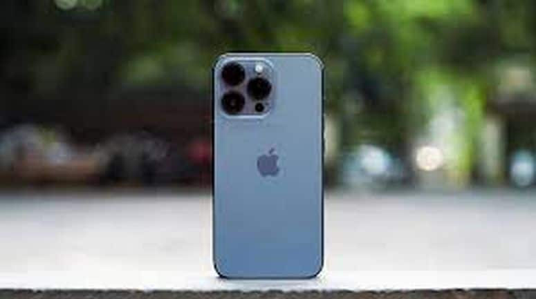 iPhone के एक और मैन्युफैक्चरिंग प्लांट में कंट्रोलिंग स्टेक खरीद सकता है टाटा ग्रुप