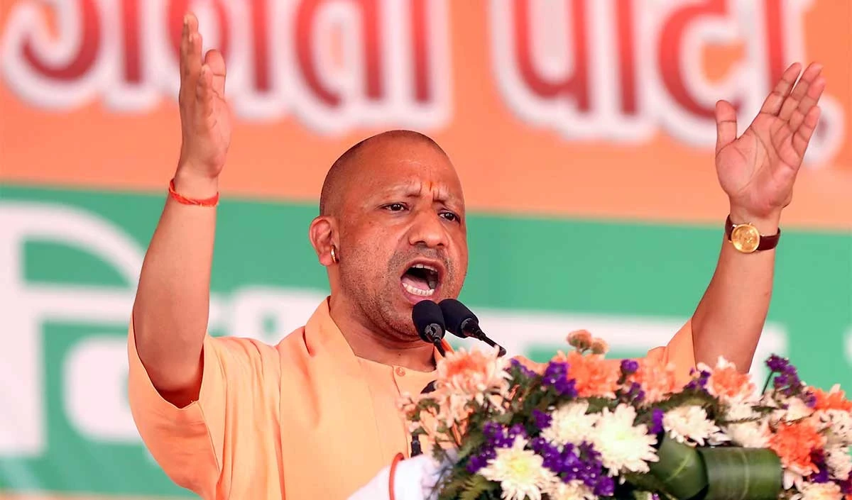 SP ने आतंकवादियों के खिलाफ मुकदमे वापस लेने की कोशिश की, राम का अपमान किया: Adityanath