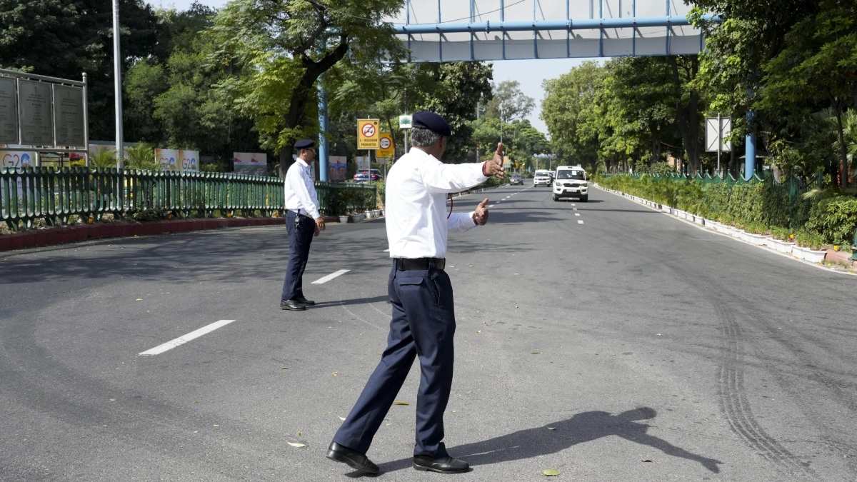 ट्रैफिक पुलिस की छुट्टी! चलान काटने से लेकर कागज देखने तक AI संभालेगा पूरा काम, इस राज्य में 25 मई से हो रही शुरुआत